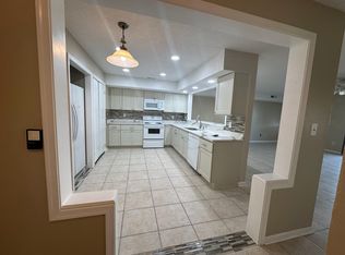 360 N 1st St, Hampton, VA 23664