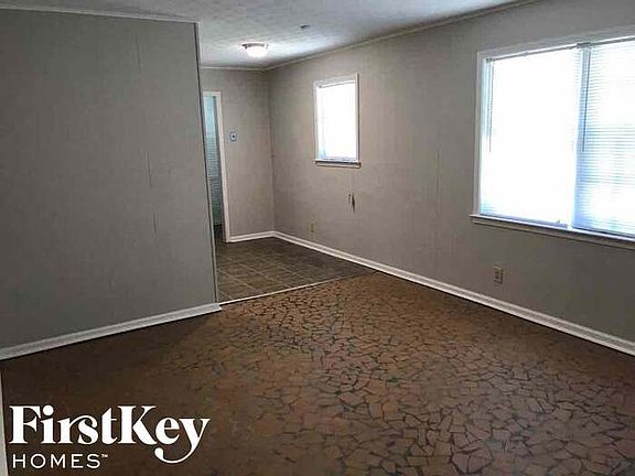 4th image of 5501 Lyford Ave