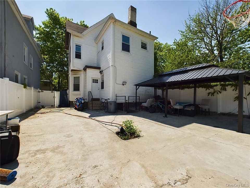 2nd image of 441 S 8th Avenue