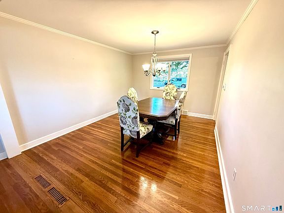 4th image of 219 Anson Street