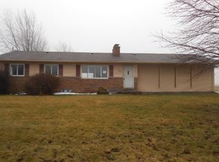 828 E Seidlers Rd, Kawkawlin, MI 48631