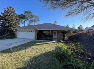 6667 Woodbury Forest Dr, Milton, FL 32583