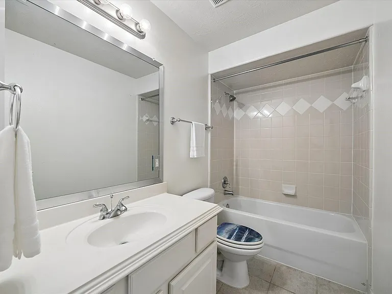 7608 Janak Dr — Photo 26