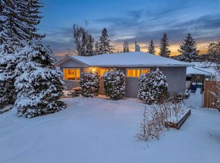 23 N Hyslop Dr SW, Calgary, AB T2V 3A2