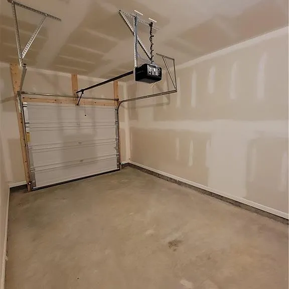 209 Swindon Dr — Photo 12