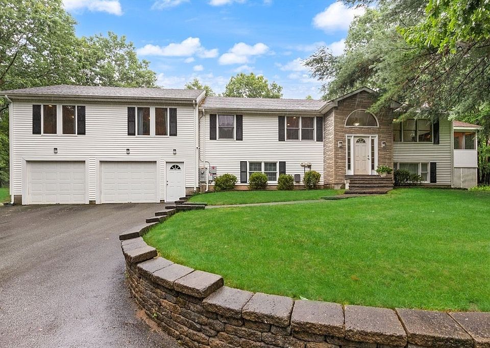 1st image of 1 Savel Ln