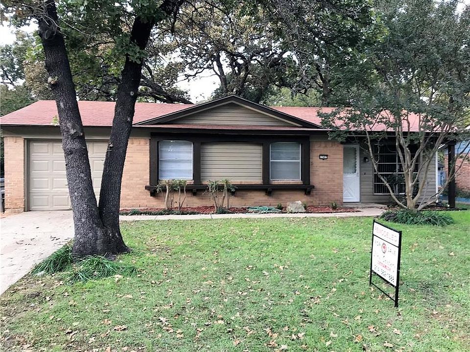 1st image of 12407 Meadowcrest Ln