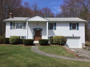 9 Quaker Hwy, Uxbridge, MA 01569