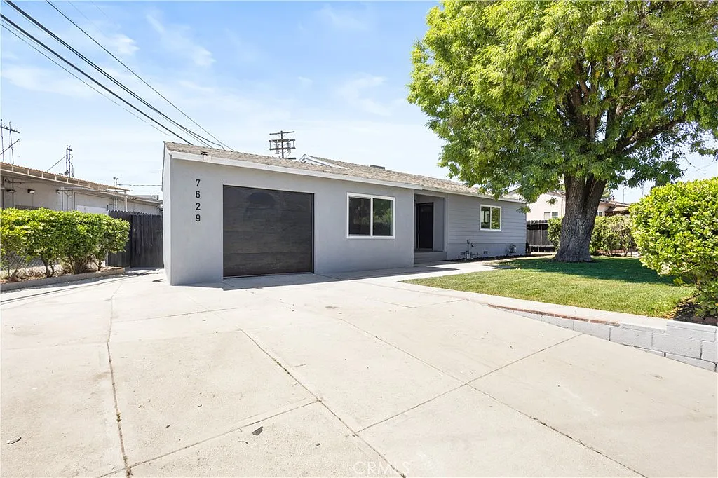 3 bed, 1490 sqft, $3,950 — Photo 2