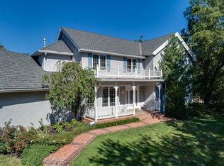 8318 Maplewood Dr, Lenexa, KS 66215