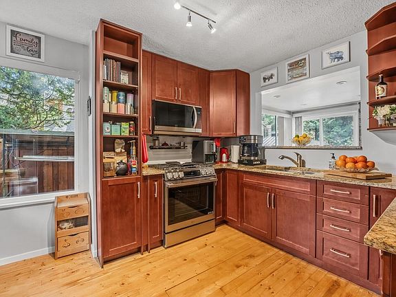 4th image of 4597 Elmgrove Dr