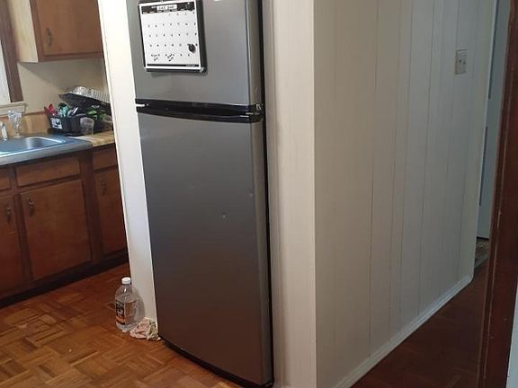 4th image of 47 Rose Ln