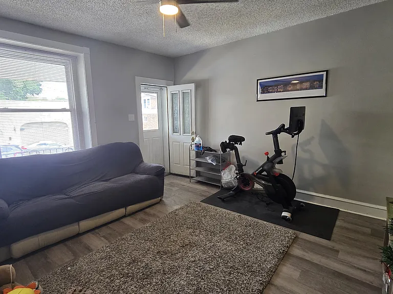 4718 Silverwood St — Photo 4