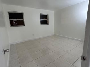 928 W 81st Pl, Hialeah, FL 33014