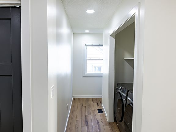 4th image of 4308 S Carey St
