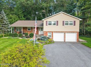 113 Mohawk Dr, Schenectady, NY 12303