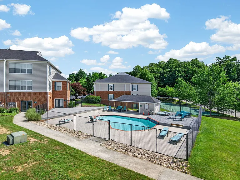 215 S Knollwood Dr — Photo 18