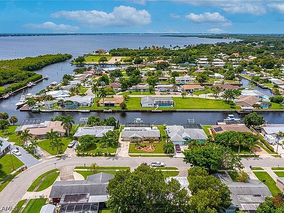 Close Caloosahatchee River 