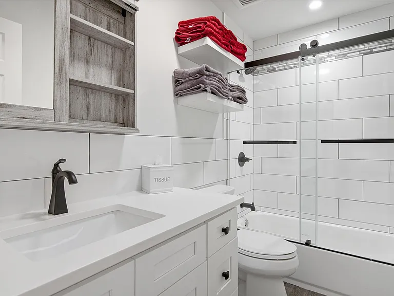 3039 Mitchell Rd — Photo 18