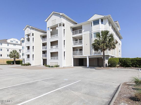 2nd image of 2506 Lumina Ave N APT 2D