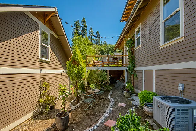 421 5th Ave — Photo 33