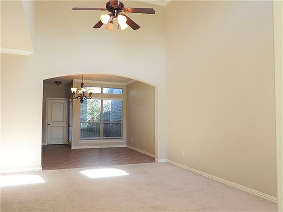 3rd image of 4852 Empire Way
