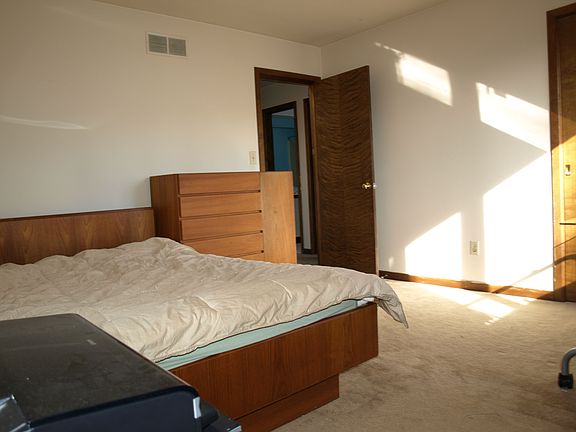 Bed room 