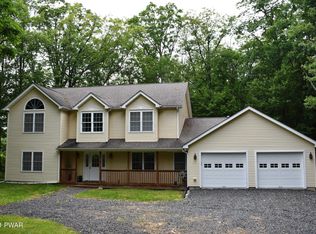 116 Appaloosa Dr, Hawley, PA 18428