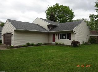 348 Loyola Dr, Elyria, OH