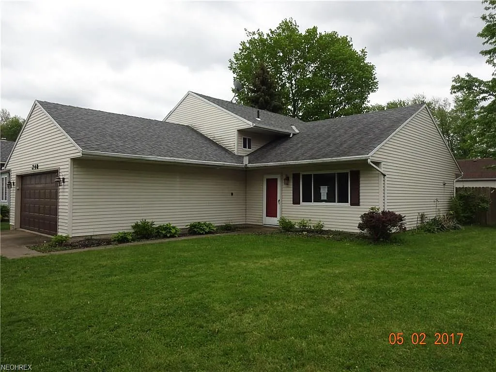 348 Loyola Dr photo 1