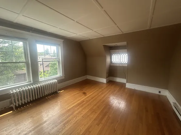 49 Taconic St, Pittsfield, MA