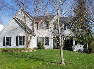 185 Beaumont Trl, Aurora, OH 44202