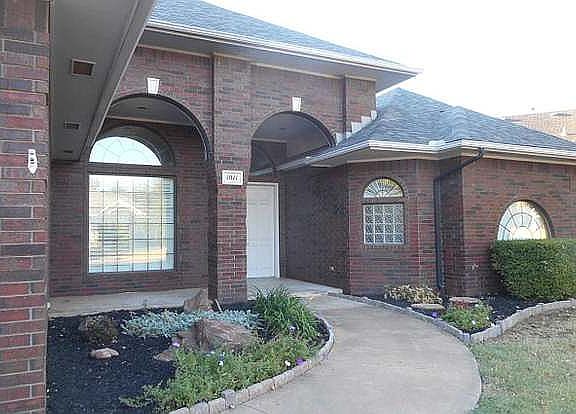 5th image of 1011 S Stoneridge Dr