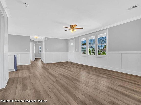 2nd image of 916 Bellwood Dr