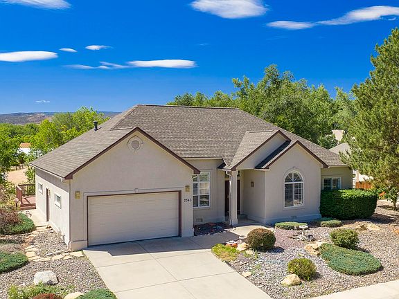 3rd image of 2343 S Rim Dr