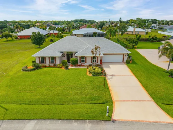 165 SW Hawthorne Circle, Port St Lucie, FL 34953