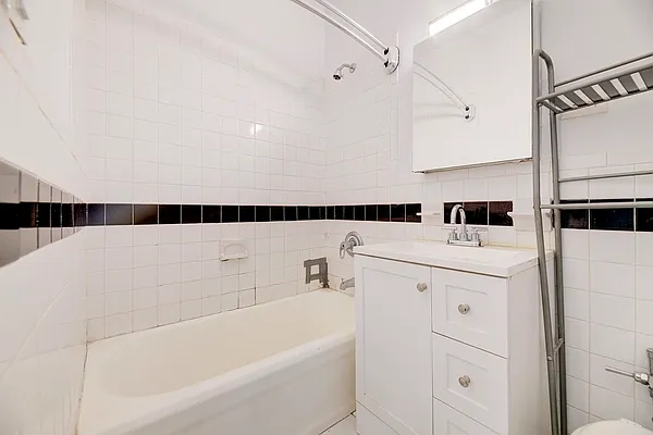 Rented by REAL New York | media 37