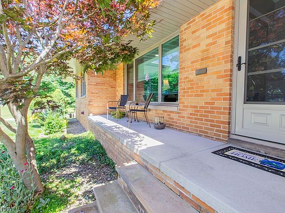 2nd image of 7165 Glencairn Dr