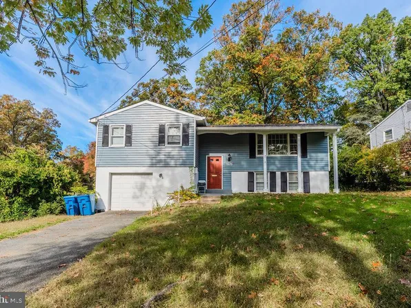 5626 Hershey Ln, Alexandria, VA 22312