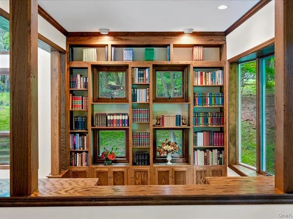 205 Radcliff Drive, Nyack, NY 10960