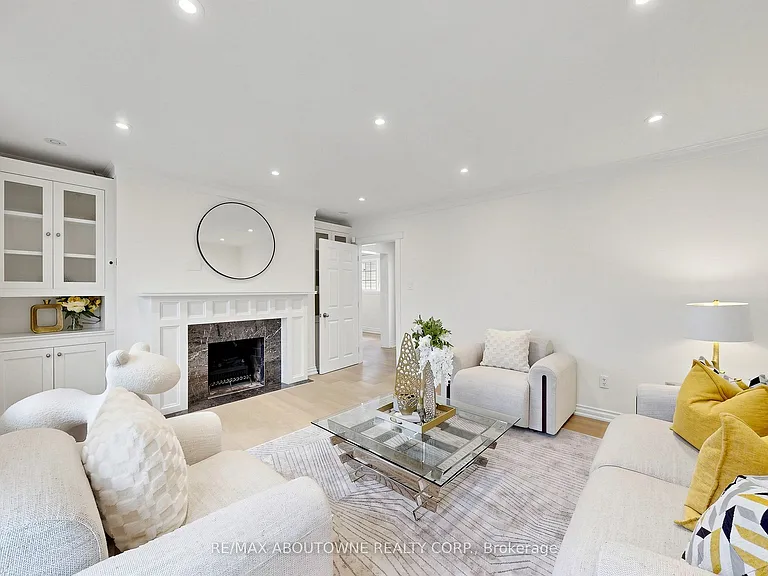 1316 Cambridge Dr — Photo 17