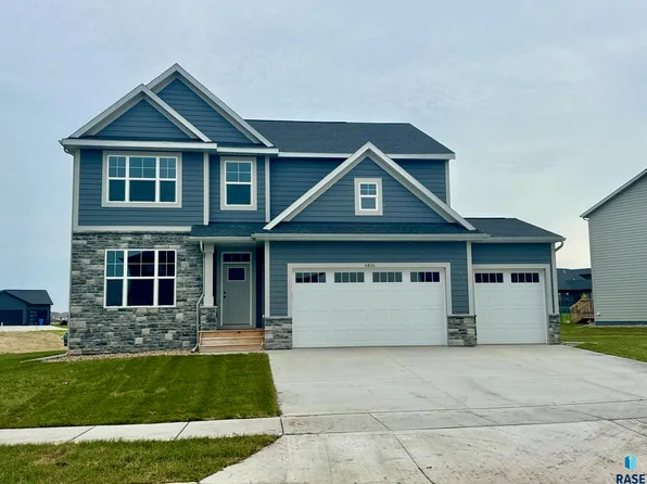 5430 W Colonial Ct, Sioux Falls, SD 57107