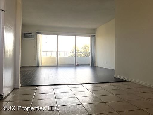 2nd image of 8061 Romaine St APT 306