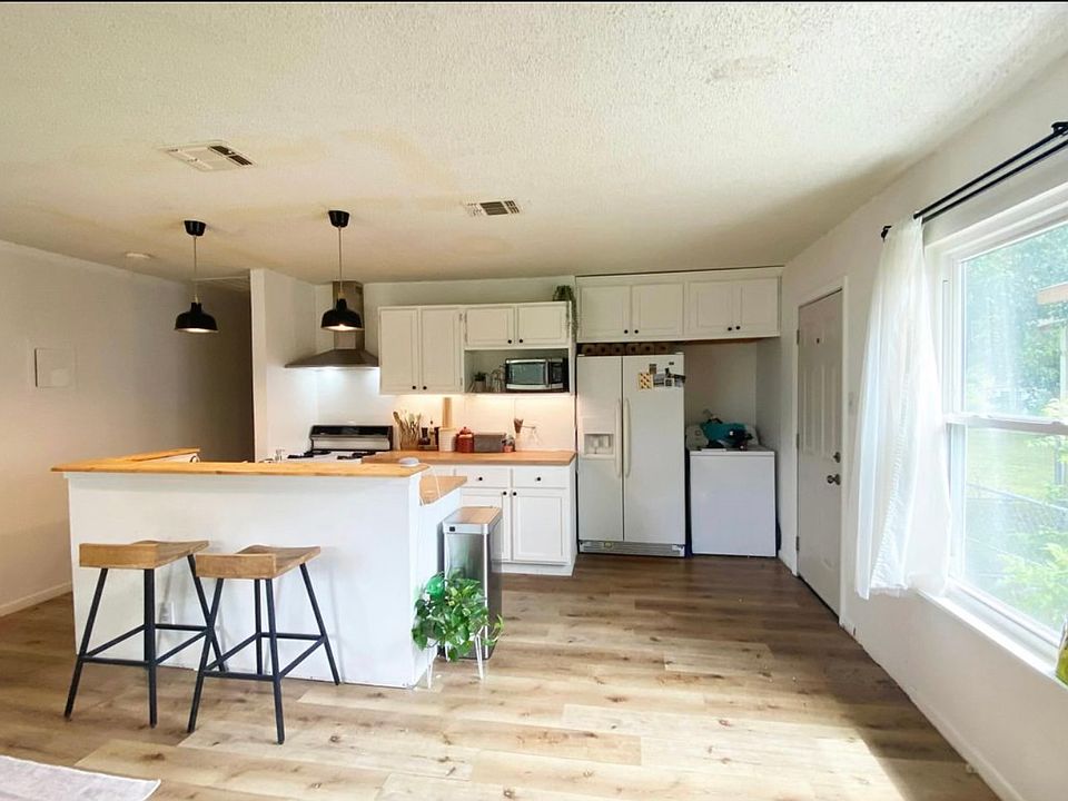 1st image of 522 Cottonwood Ave #2