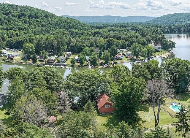1st image of 138 Vito Molinari Rd