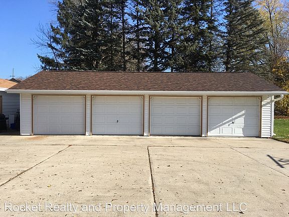 3rd image of 1307 River Dr