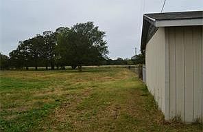 2nd image of 2080 County Road 2600