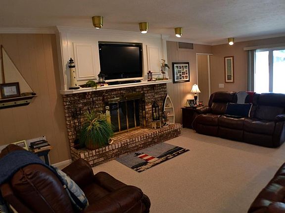 5th image of 9765 Brookstone Way