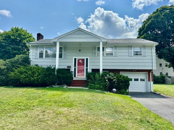 125 Norwood St, Brockton, MA 02302
