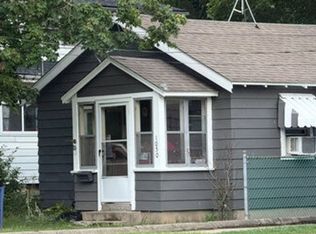 1050 Crescent St NE, Grand Rapids, MI 49503
